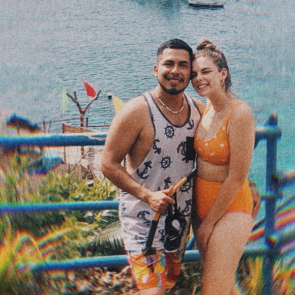 Meet your Posher, Danielle - Picture 6 of 6